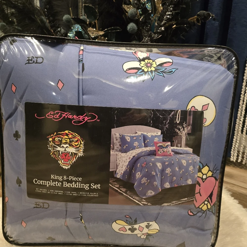 Ed Hardy King 8 piece complete Bedding set new